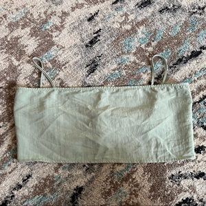🍀 3/$30 Princess Polly sage green open back crop top! US size 8